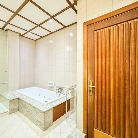 Apartment Elegant Penthouse With 5 Terraces & 180 Views In St Julian's By Solea