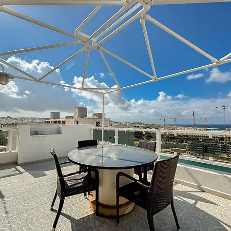 Apartment Elegant Penthouse With 5 Terraces & 180 Views In St Julian's By Solea *