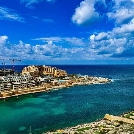 Timeless Elegance Penthouse In St Julians By Solea Apartamento