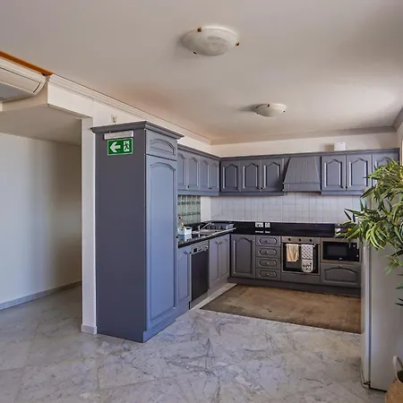 Elegant Penthouse With 5 Terraces & 180 Views In St Julian's By Solea Apartment Saint Julian's