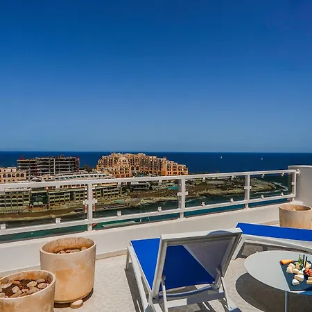 Elegant Penthouse With 5 Terraces & 180 Views In St Julian's By Solea *