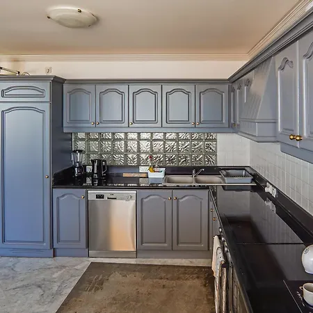 Elegant Penthouse With 5 Terraces & 180 Views In St Julian's By Solea *