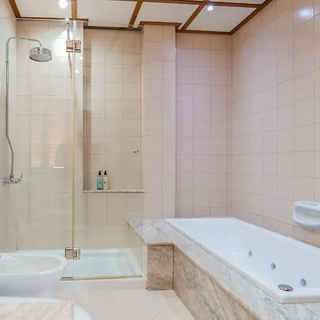 아파트 Timeless Elegance Penthouse In St Julians By Solea *